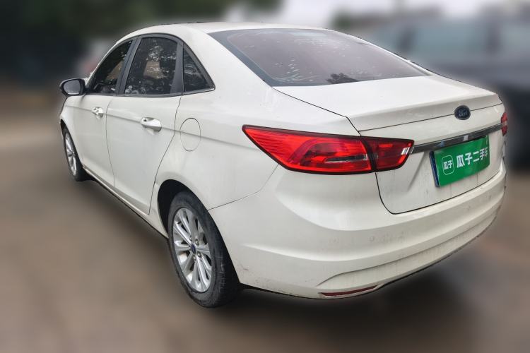 Used Ford Escort 2015 1.5L Automatic Fashion Model
