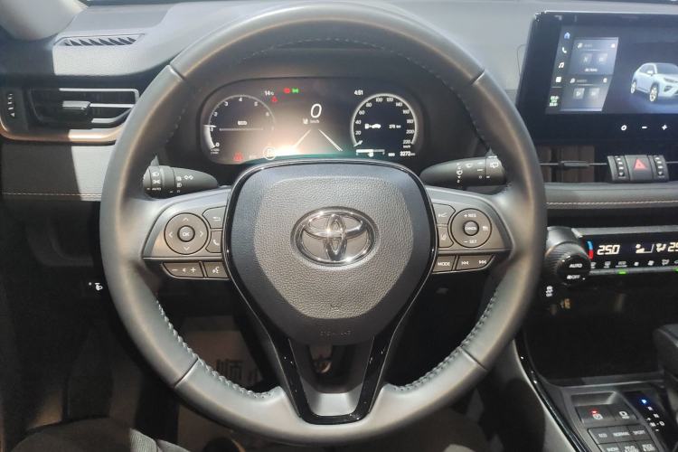Used Toyota Wildlander 2024 2.0L CVT 4x4 Luxury PLUS Edition