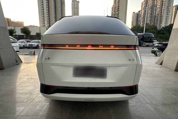 Used XPeng X9 2024 702 Ultra-Long Range Max