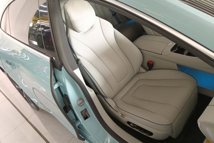 Used Hima Luxeed S7 2025 705 km Pro
