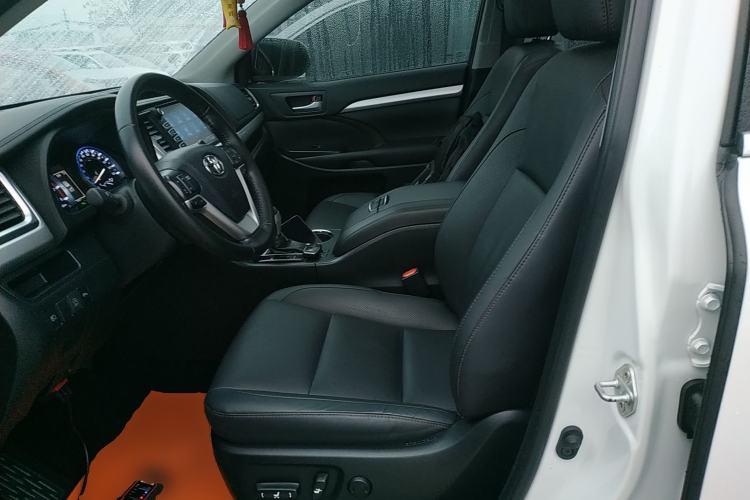Used Toyota Highlander 2018 2.0T Four-Wheel Drive Luxury Version 7 Seats China VI Standard
