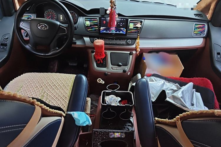 Used SAIC MAXUS G10 2014 2.0T Automatic Elite Edition
