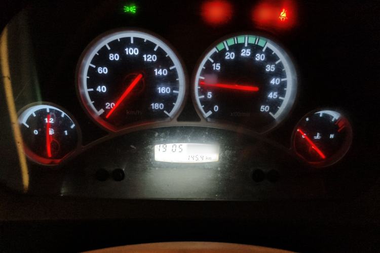 Used Iveco Power Daily 2013 2.5T-V39 Box Truck High Roof
