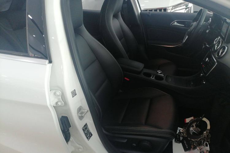 Used Mercedes-Benz GLA 2015 GLA 220 4MATIC Fashion Model