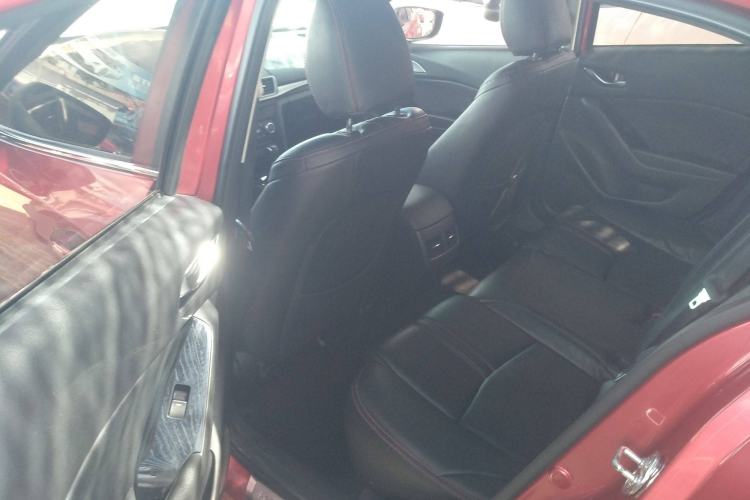 Used Mazda Mazda 3 Axela 2017 Hatchback 2.0L Automatic Luxury Model Emission Standard China V
