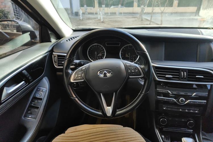 Used Infiniti QX30 2017 1.6T Two-Wheel Drive Fashion Edition