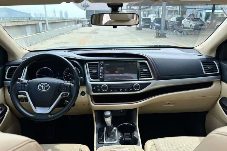 Used Toyota Highlander 2015 2.0T Four-Wheel Drive Luxury Edition 7-Seater
