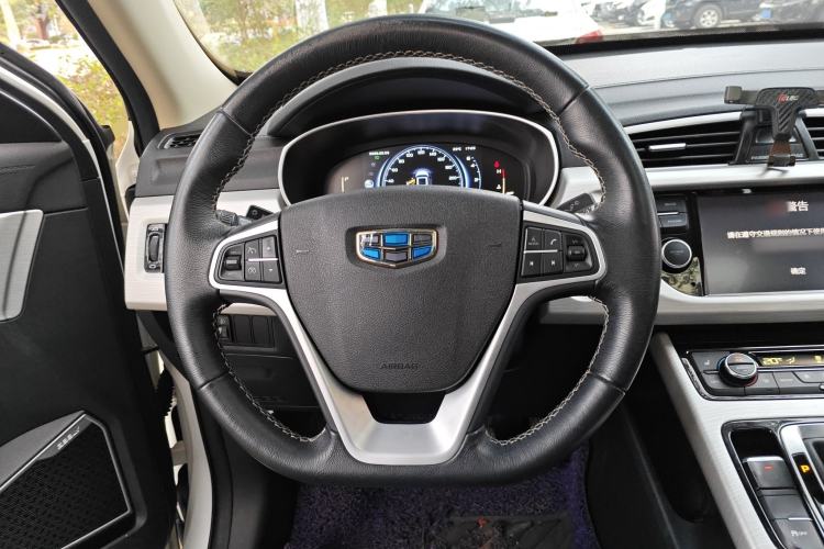 Used Geely Auto Emgrand X7 Sport 2018 1.8TD Automatic Two-Wheel Drive Smart Connect 4G Internet Edition
