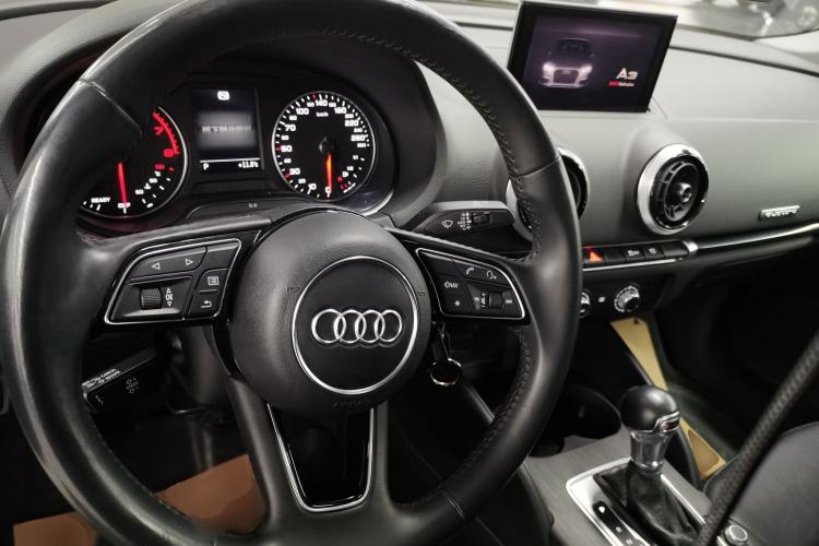 Used Audi A3 2020 Limousine 35 TFSI Fashion Edition China VI Emission Standard
