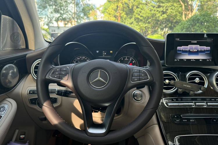 Used Mercedes-Benz GLC 2017 GLC 260 4MATIC Luxury Model