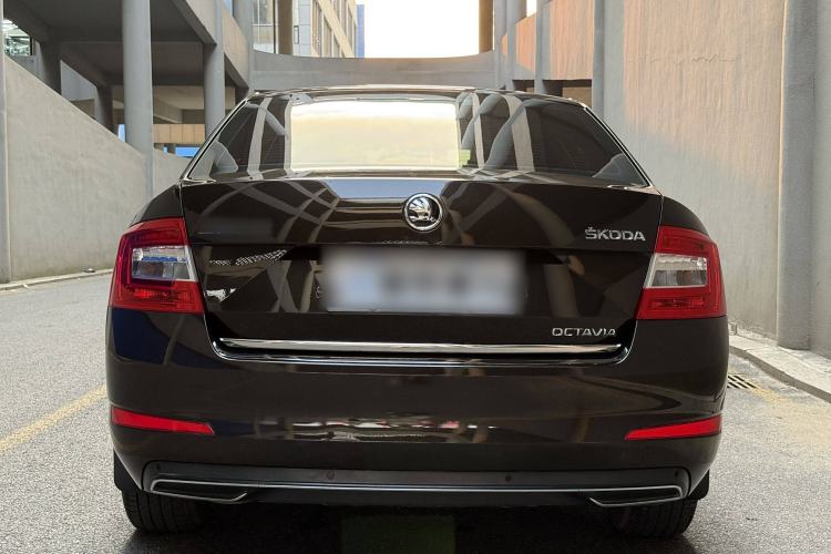 Used Skoda Octavia 2016 1.6L Automatic Smart Drive Edition
