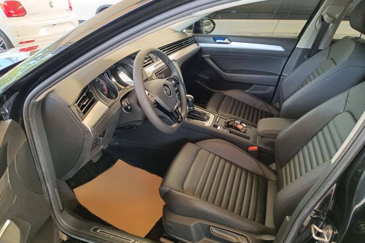 Used Volkswagen Magotan 2019 280TSI DSG Comfort Model China VI Standard
