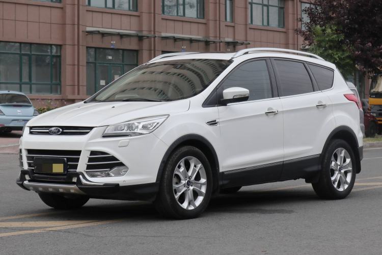 Used Ford Kuga 2015 2.0L GTDi Four-Wheel-Drive Sport Model
