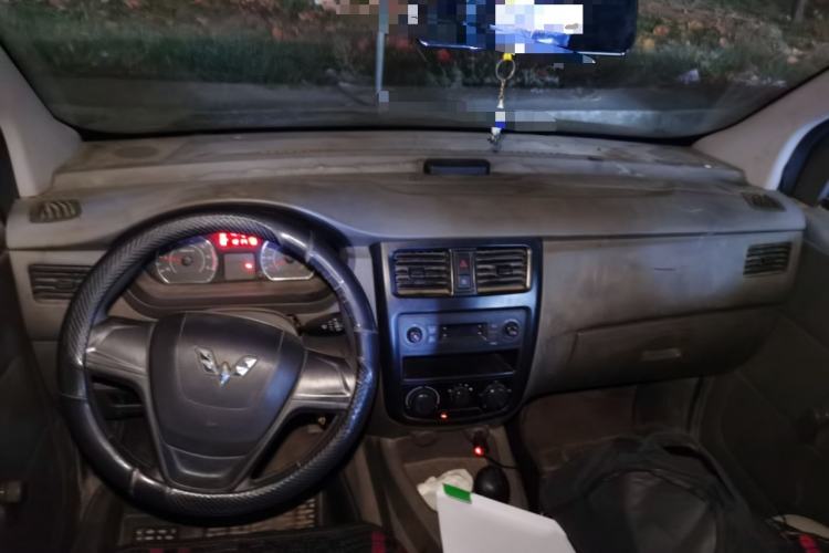 Used Wuling Rongguang V 2018 1.5L Practical Version
