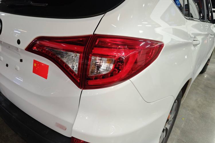 Used BYD Song 2017 Gaishe Upgrade Edition 1.5TID Automatic Elite Model
