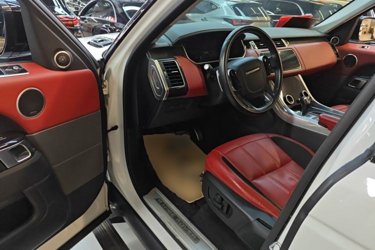 Used Land Rover Range Rover Sport 2022 3.0 L6 YAO Black Edition
