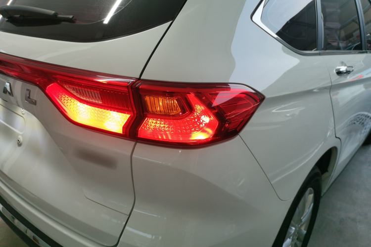 Used Haval M6 2023 PLUS 1.5T DCT Elite Smart Connectivity Model
