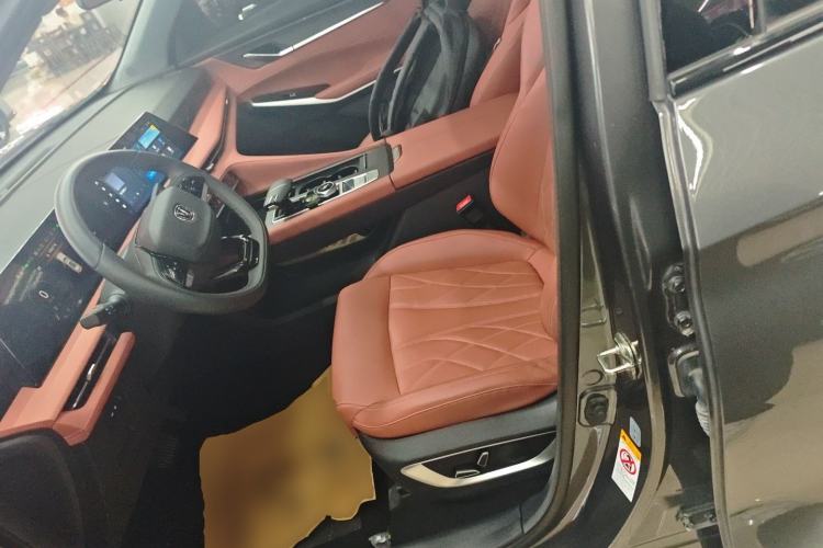 Used Changan CS75 PLUS 2024 3rd Generation Champion Edition 1.5T Intelligent Drive Dynamic Model
