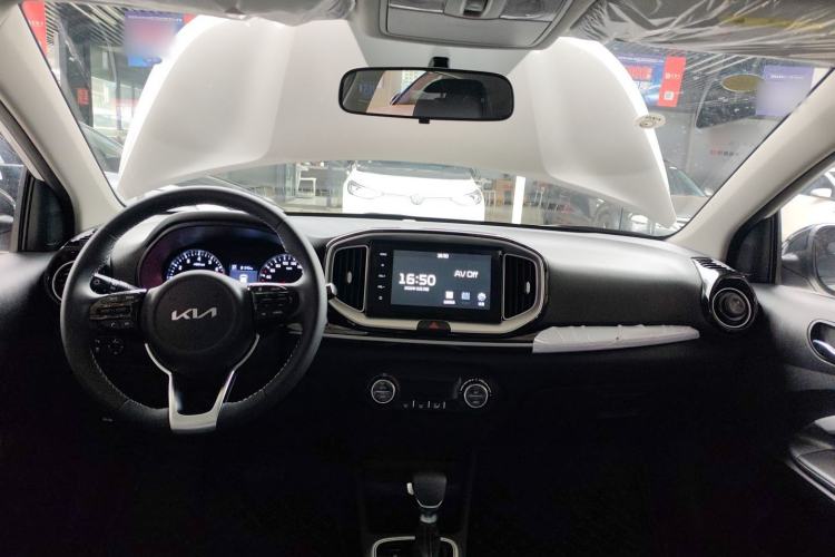 Used Kia kx1 Stonic 2021 1.4L CVT Sunroof Model