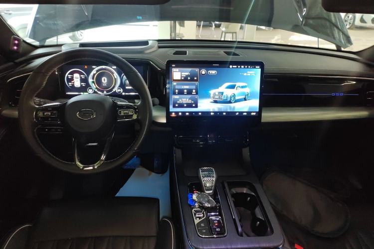 Used GAC Trumpchi GS8 2022 Double-Energy Series 2.0TM Two-Wheel Drive Prestige Edition (6 Seats)
