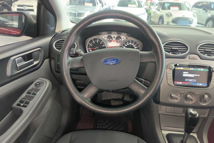 Used Ford Focus 2013 Hatchback Classic 1.8L Automatic Base Model
