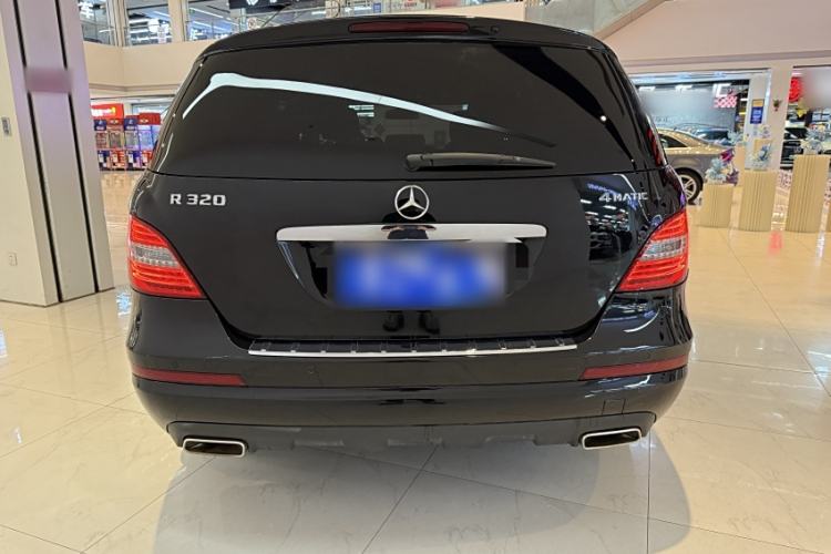 Used Mercedes-Benz R-Class 2017 R 320 4MATIC Business Edition Prestige Model
