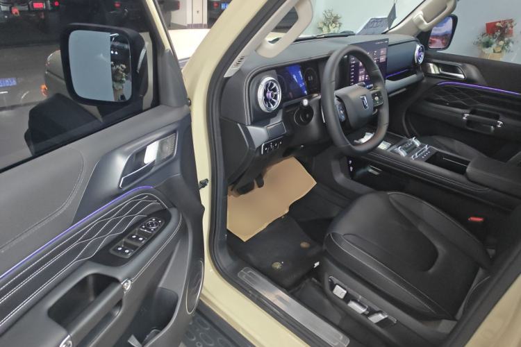 Used Tank 300 New Energy 2025 Hi4-T
