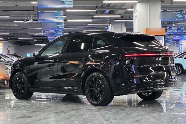 Used Zeekr 7X 2025 100 kWh Long-Range Rear-Wheel Drive with Intelligent Driving Features
