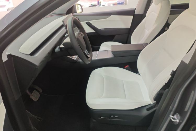 Used Tesla Model Y 2025 Rear-Wheel Drive First Edition