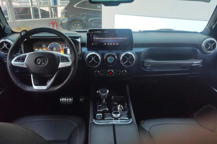 Used Beijing Auto BJ40 2019 2.3T Automatic Four-Wheel Drive Ring the Tower Champion Edition China VI
