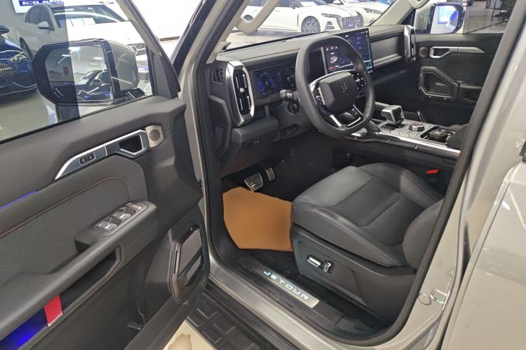 Used JETOUR Traveler 2023 2.0T All-Wheel-Drive CrossPRO
