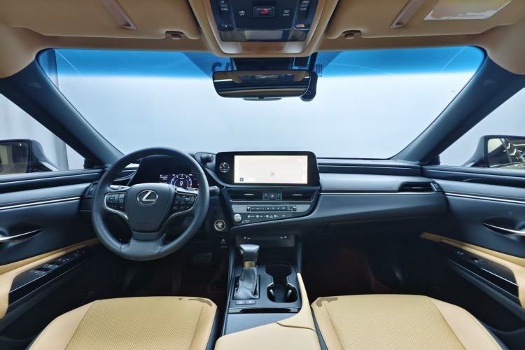 Used Lexus ES 2022 200 Excellence Edition
