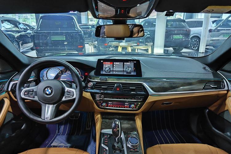 Used BMW 5 Series 2018 530Li Luxury Edition M Sport Package
