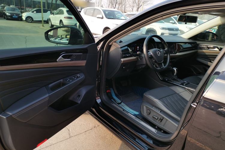 Used Volkswagen Passat 2019 330TSI Luxury Edition China VI Standard
