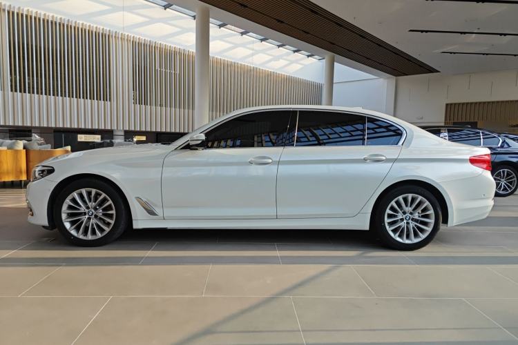 Used BMW 5 Series 2019 Facelifted 525Li Luxury Package