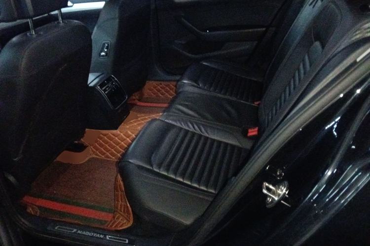 Used Volkswagen Magotan 2017 330TSI DSG Leading Model
