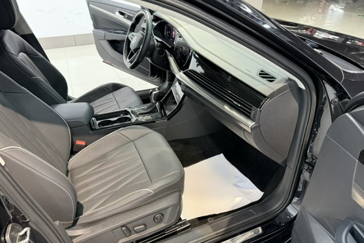 Used Volkswagen Passat 2022 330TSI Luxury Edition