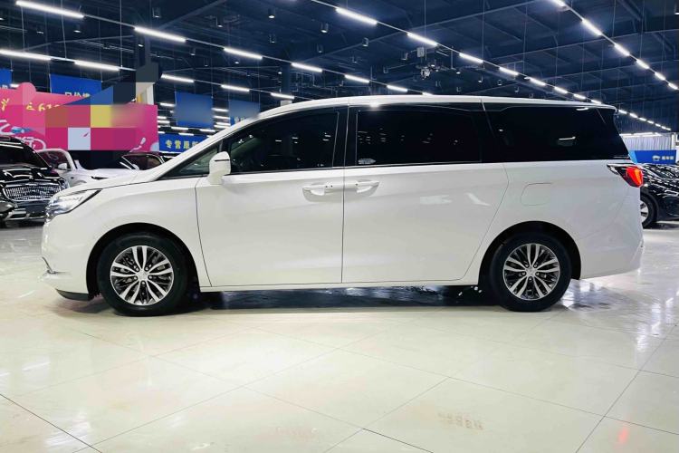 Used Buick GL8 2022 ES Landtrek 653T Luxury Edition
