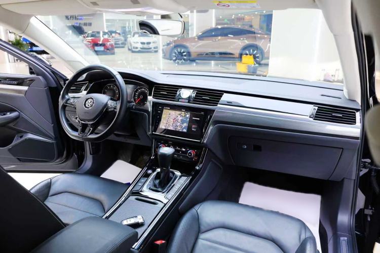 Used Volkswagen Phideon 2019 380TSI Two-Wheel Drive Business Edition China VI Standard
