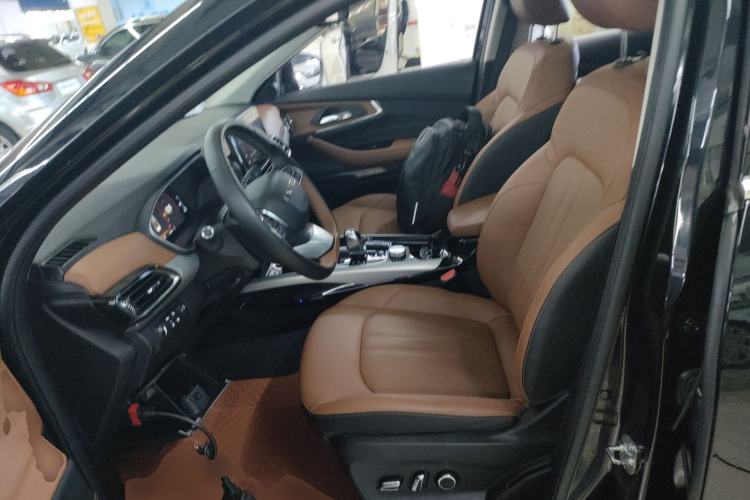 Used  Lingyun 2019 1.6T Two-Wheel Drive Diamond Edition
