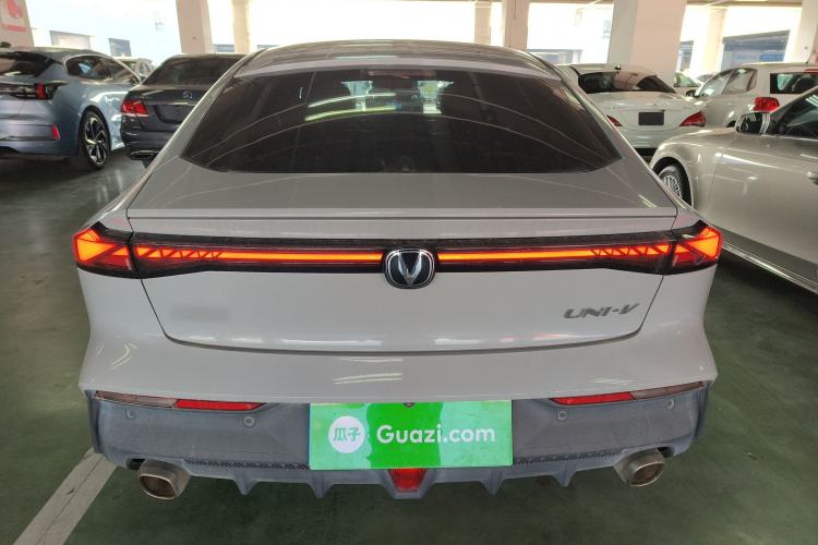 Used Changan UNI-V 2022 1.5T Smart Navigation Version
