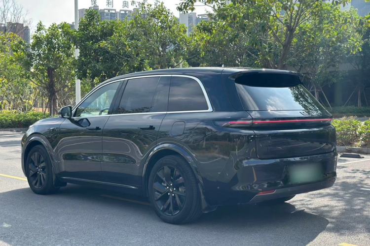 Used Li Auto L8 2023 Pro Model
