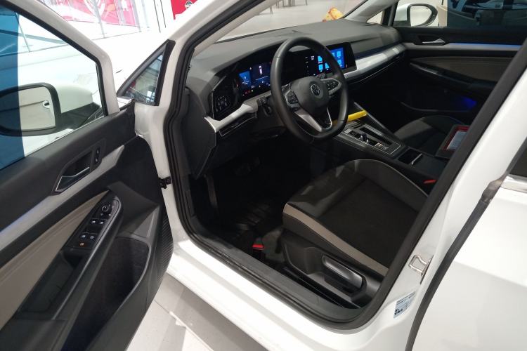 Used Volkswagen Golf 2023 Facelift 280TSI DSG Pro
