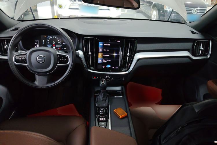 Used Volvo S60 2021 T4 Zhiyi Luxury Edition