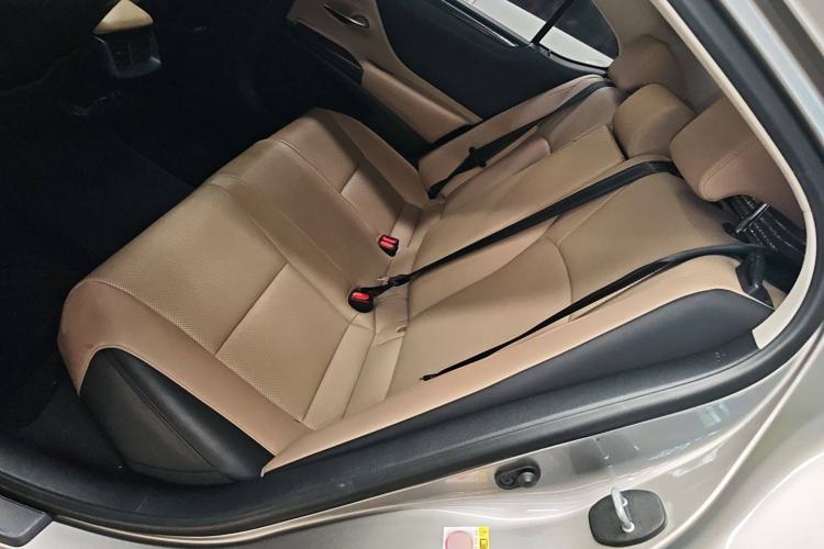 Used Lexus ES 2018 200 Excellence Edition China V Standard
