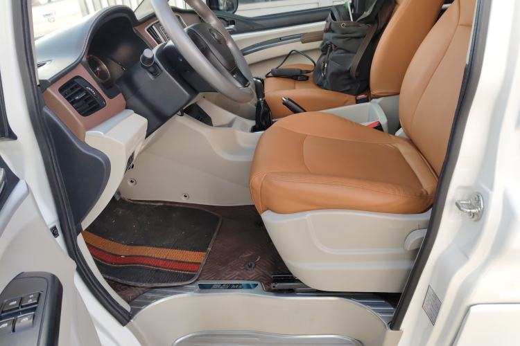 Used FORTHING Lingzhi 2019 M5L 1.6L 7-Seater Base Model China VI Standard
