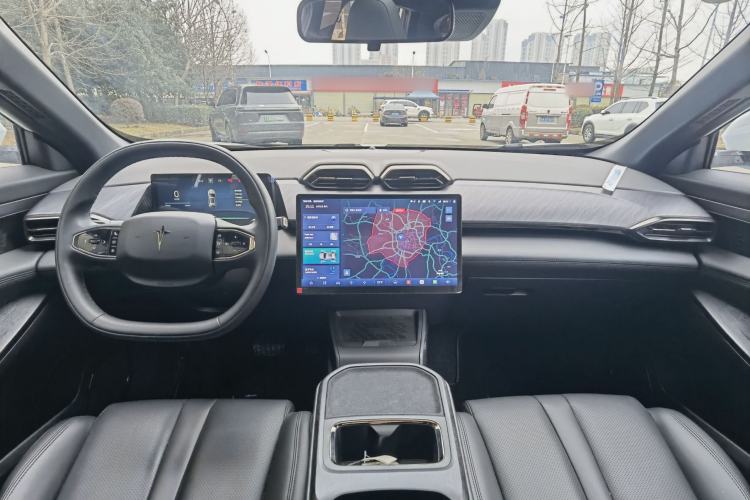 Used  06 2025 Model 520km