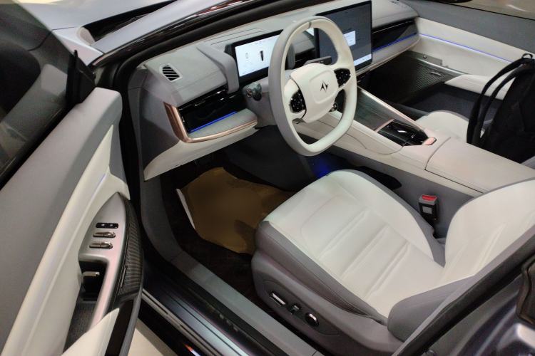 Used  eπ007 2024 Pure Electric 540 All-Wheel Drive Max Edition
