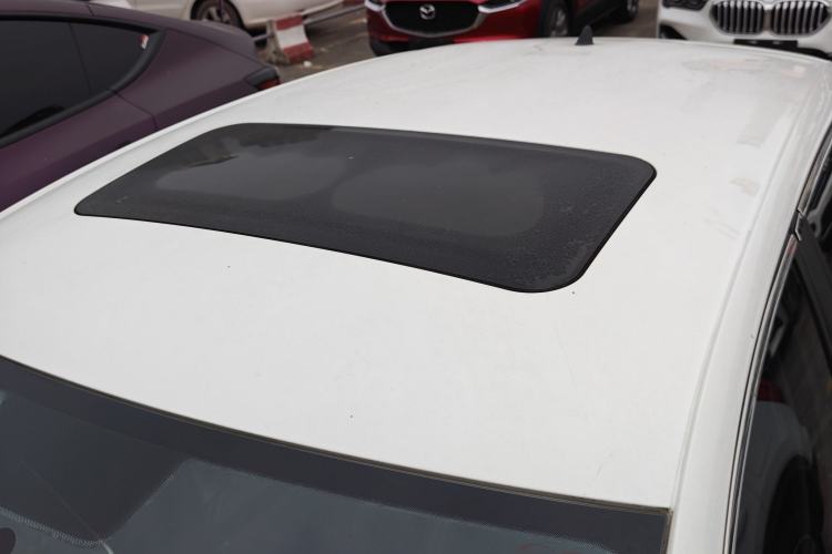 Used Volkswagen Polo 2016 1.6L Automatic Comfort Model
