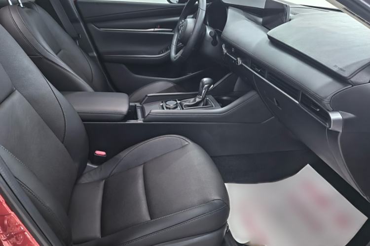 Used Mazda Mazda 3 Axela 2020 1.5L Automatic Luxury Version
